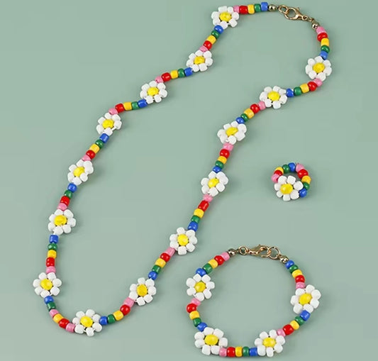 Daisies with colorful beads set